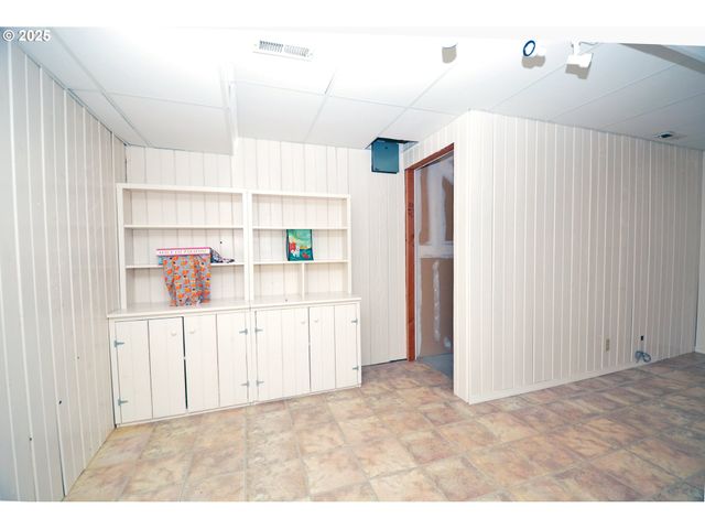 15207 S FORSYTHE Rd, Oregon City, OR 97045