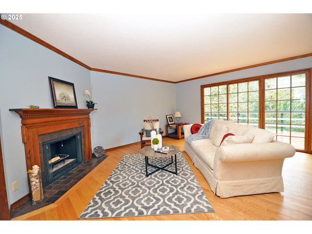 15207 S FORSYTHE Rd, Oregon City, OR 97045