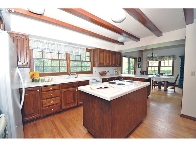 15207 S FORSYTHE Rd, Oregon City, OR 97045