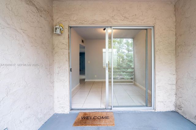 1400 NE 57th St 205, Fort Lauderdale, FL 33334