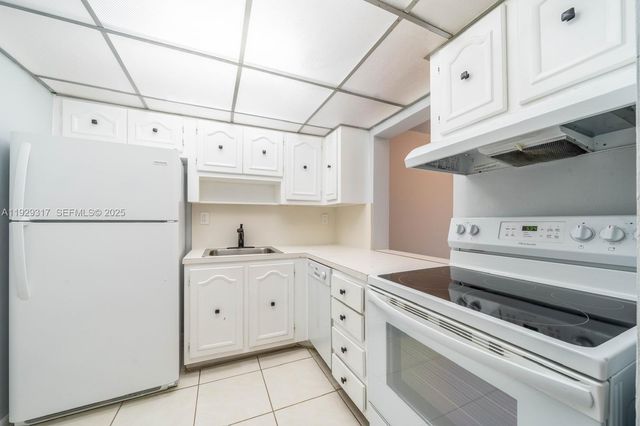 1400 NE 57th St 205, Fort Lauderdale, FL 33334