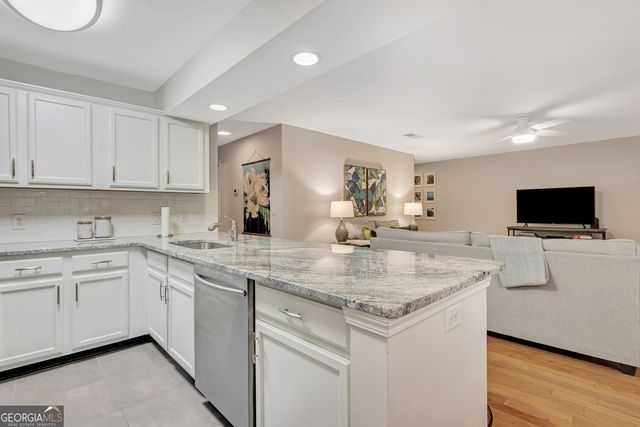 1906 Ridgefield Drive, Peachtree City, GA 30269