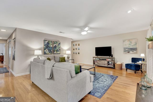 1906 Ridgefield Drive, Peachtree City, GA 30269