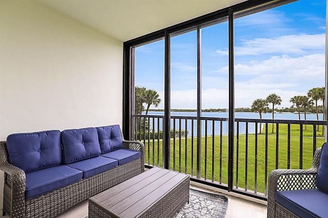 300 Intracoastal Place 203, Jupiter, FL 33469