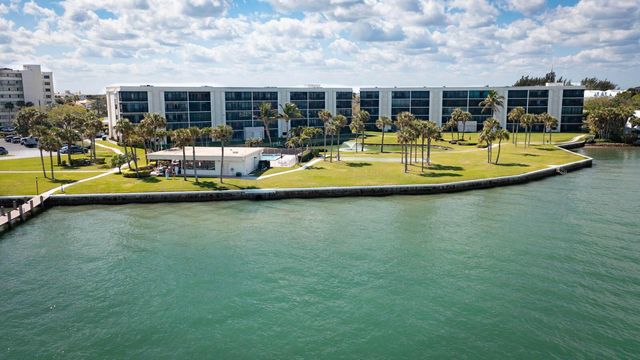 300 Intracoastal Place 203, Jupiter, FL 33469