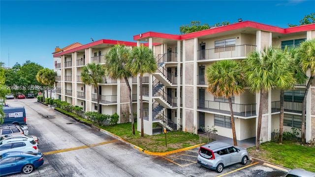 3000 NW 48th Ter 126, Lauderdale Lakes, FL 33313
