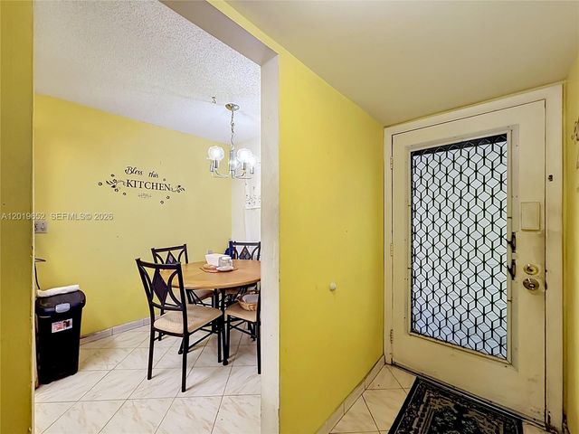 3000 NW 48th Ter 126, Lauderdale Lakes, FL 33313