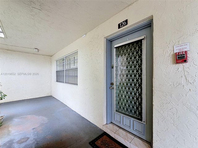 3000 NW 48th Ter 126, Lauderdale Lakes, FL 33313