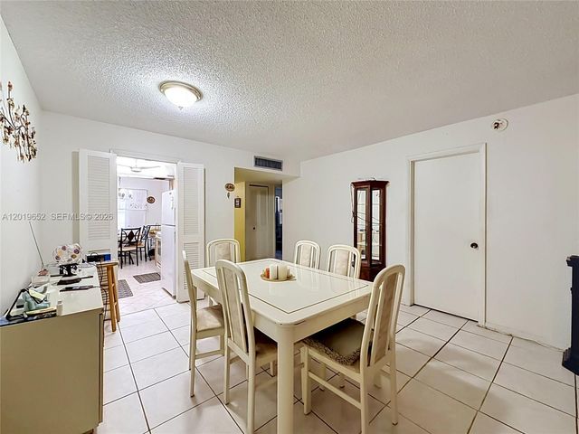 3000 NW 48th Ter 126, Lauderdale Lakes, FL 33313
