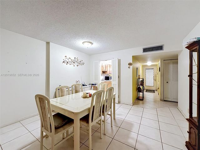 3000 NW 48th Ter 126, Lauderdale Lakes, FL 33313