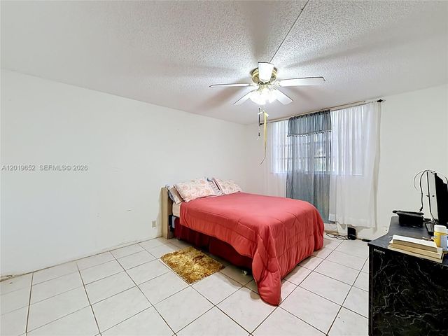 3000 NW 48th Ter 126, Lauderdale Lakes, FL 33313