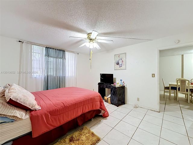 3000 NW 48th Ter 126, Lauderdale Lakes, FL 33313