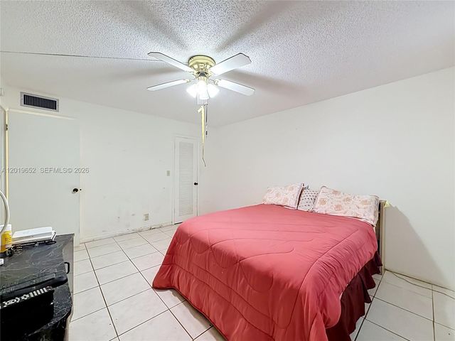 3000 NW 48th Ter 126, Lauderdale Lakes, FL 33313