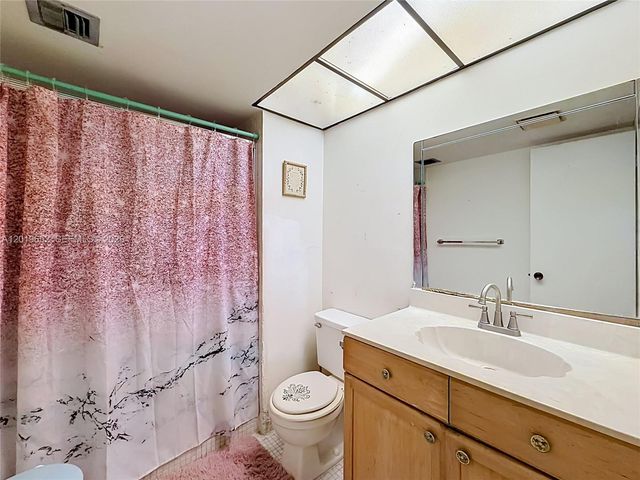 3000 NW 48th Ter 126, Lauderdale Lakes, FL 33313