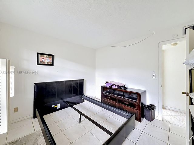 3000 NW 48th Ter 126, Lauderdale Lakes, FL 33313
