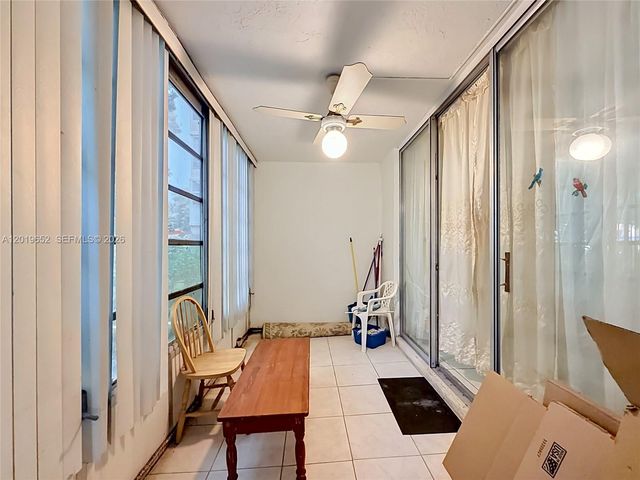 3000 NW 48th Ter 126, Lauderdale Lakes, FL 33313