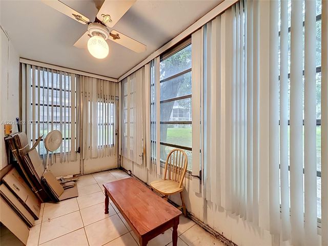 3000 NW 48th Ter 126, Lauderdale Lakes, FL 33313