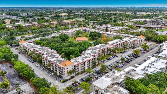 3000 NW 48th Ter 126, Lauderdale Lakes, FL 33313
