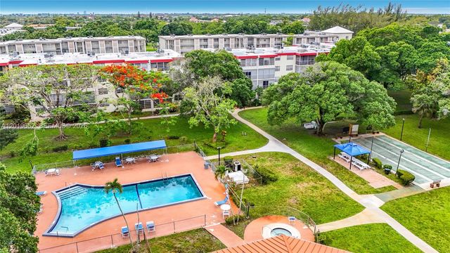 3000 NW 48th Ter 126, Lauderdale Lakes, FL 33313