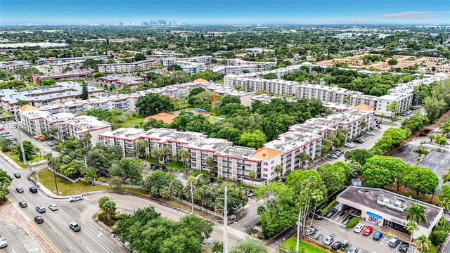 3000 NW 48th Ter 126, Lauderdale Lakes, FL 33313