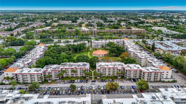 3000 NW 48th Ter 126, Lauderdale Lakes, FL 33313