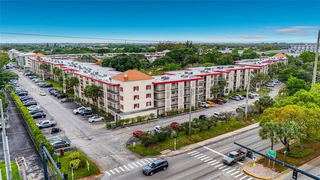 3000 NW 48th Ter 126, Lauderdale Lakes, FL 33313