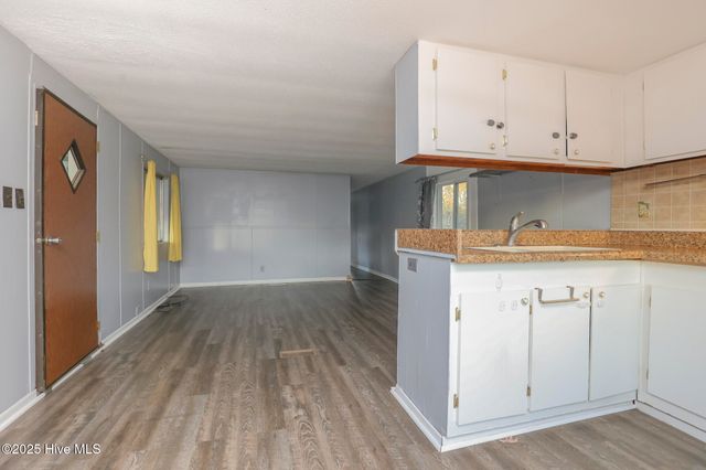 1145 S Parker Road, Holly Ridge, NC 28445