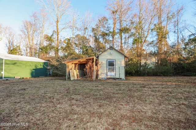 1145 S Parker Road, Holly Ridge, NC 28445