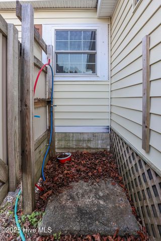 1145 S Parker Road, Holly Ridge, NC 28445