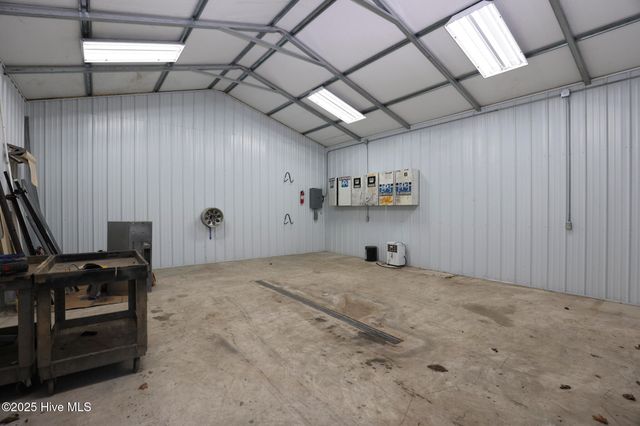 1145 S Parker Road, Holly Ridge, NC 28445