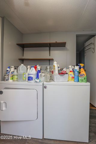 1145 S Parker Road, Holly Ridge, NC 28445