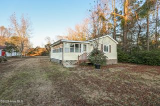 1145 S Parker Road, Holly Ridge, NC 28445