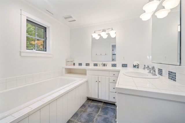 15 Happy Hill Road, Norwich, VT 05055