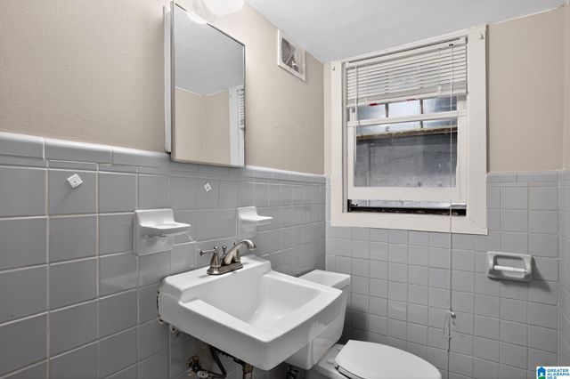 2633 1ST STREET NE, Center Point, AL 35215