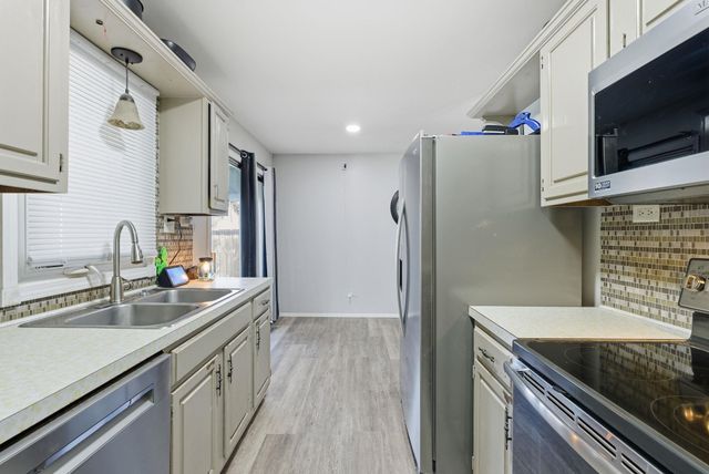 3043 S Custer Ave, Wichita, KS 67217