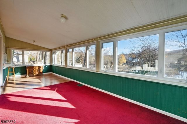 83 Lakeview Ave, Ringwood Boro, NJ 07456