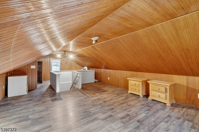 83 Lakeview Ave, Ringwood Boro, NJ 07456