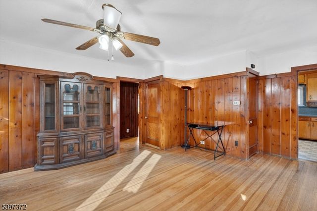 83 Lakeview Ave, Ringwood Boro, NJ 07456