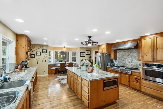 5701 Ridgewood Rd, Willits, CA 95490