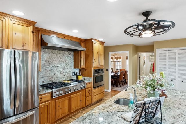 5701 Ridgewood Rd, Willits, CA 95490