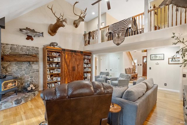 5701 Ridgewood Rd, Willits, CA 95490