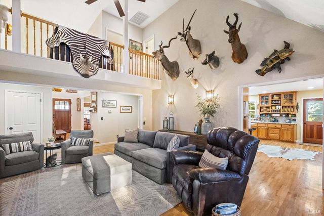 5701 Ridgewood Rd, Willits, CA 95490