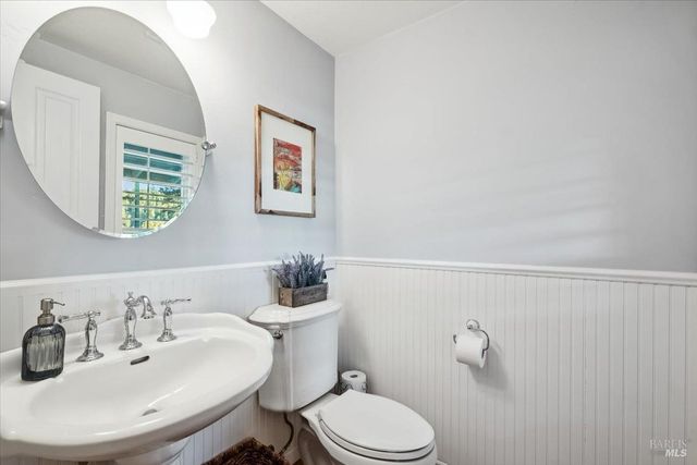 5701 Ridgewood Rd, Willits, CA 95490