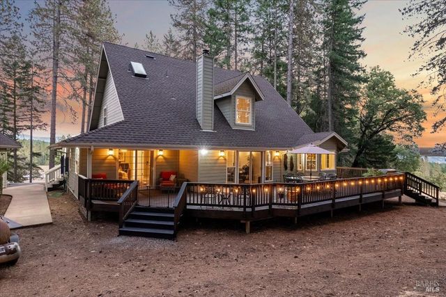 5701 Ridgewood Rd, Willits, CA 95490