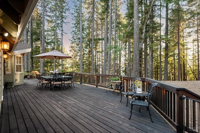 5701 Ridgewood Rd, Willits, CA 95490