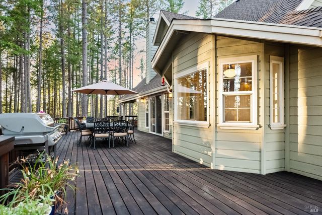 5701 Ridgewood Rd, Willits, CA 95490