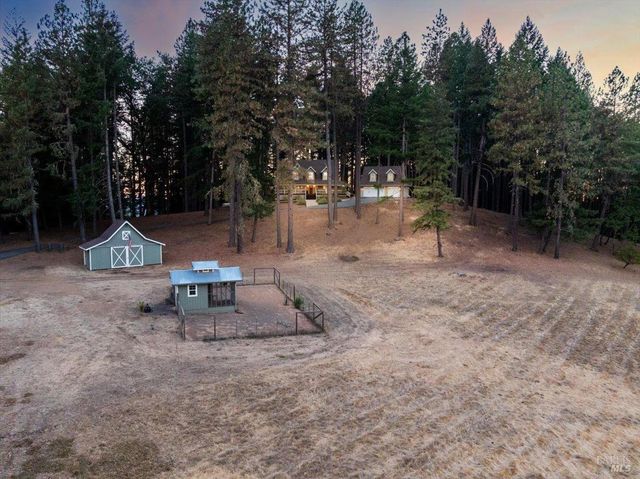 5701 Ridgewood Rd, Willits, CA 95490