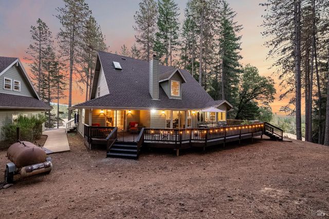 5701 Ridgewood Rd, Willits, CA 95490