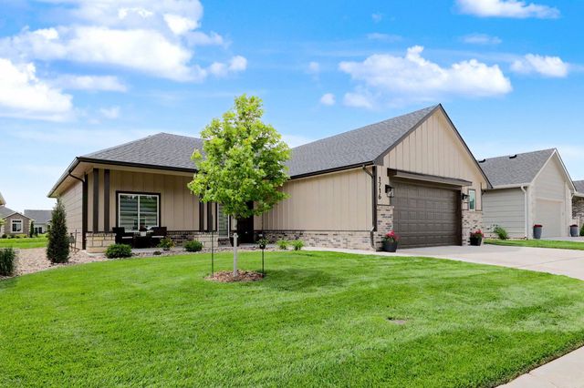 1716 N Forestview Ct, Wichita, KS 67235