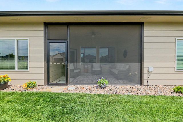 1716 N Forestview Ct, Wichita, KS 67235